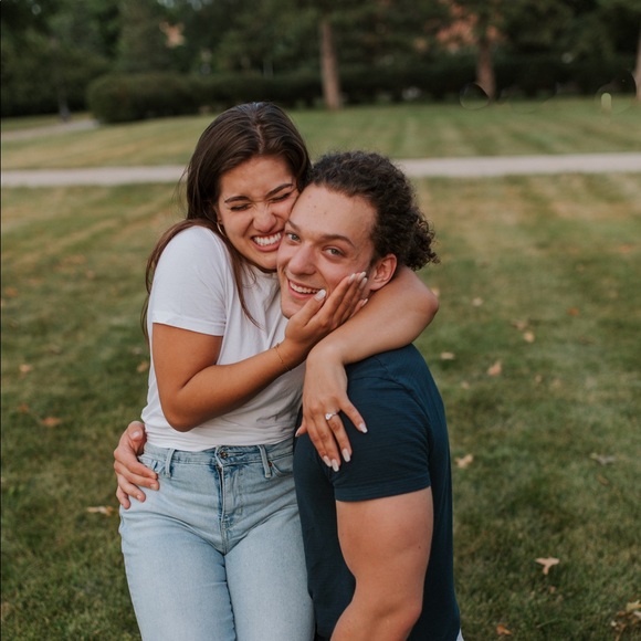 Meet your Posher, Emily - Picture 2 of 3